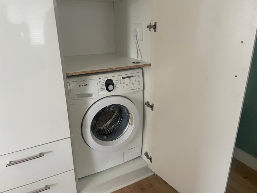 To Let 1 Bedroom Property for Rent in Gardens Western Cape